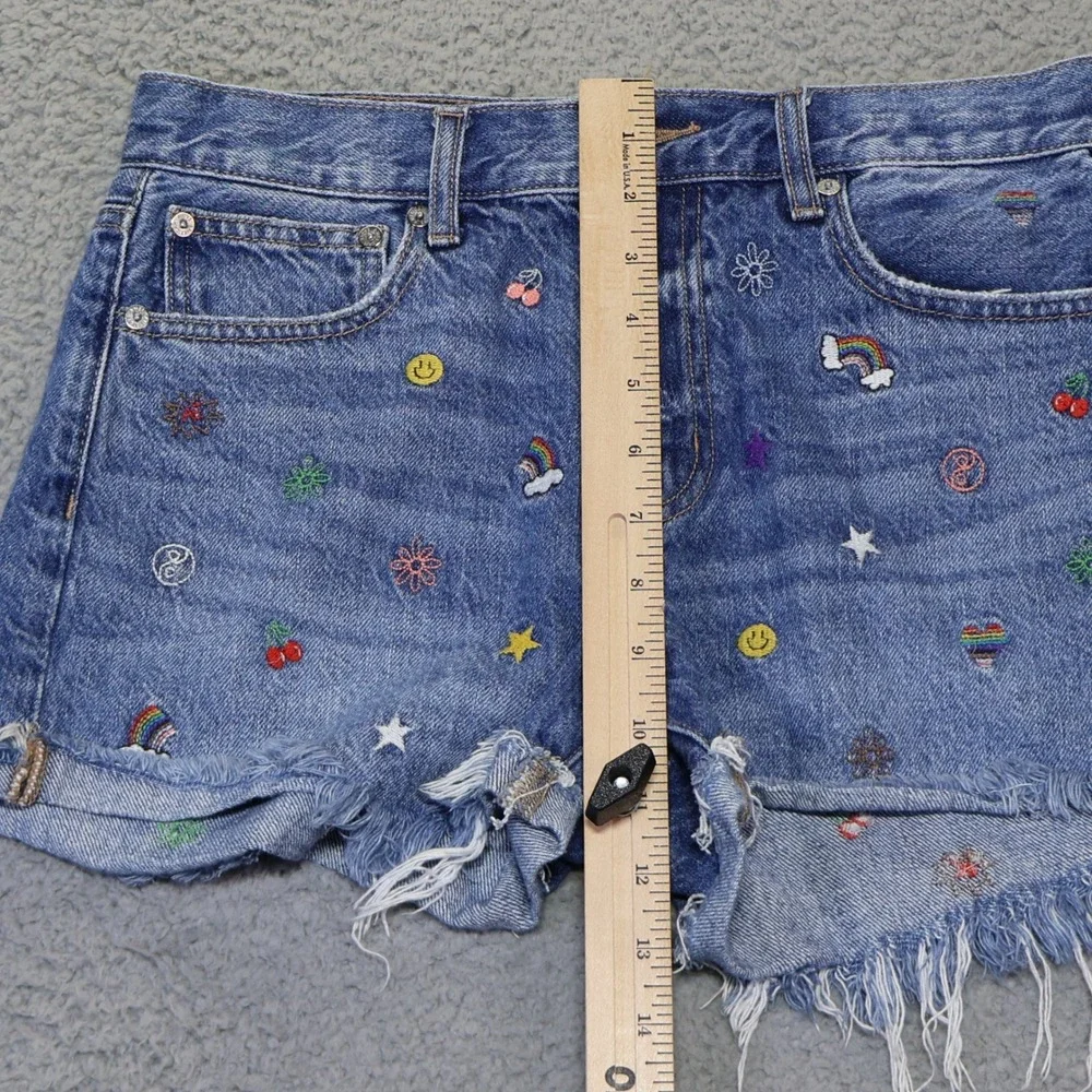 American Eagle 90s Boyfriend Shorts Blue Embroidered Denim Cut Off Size 2